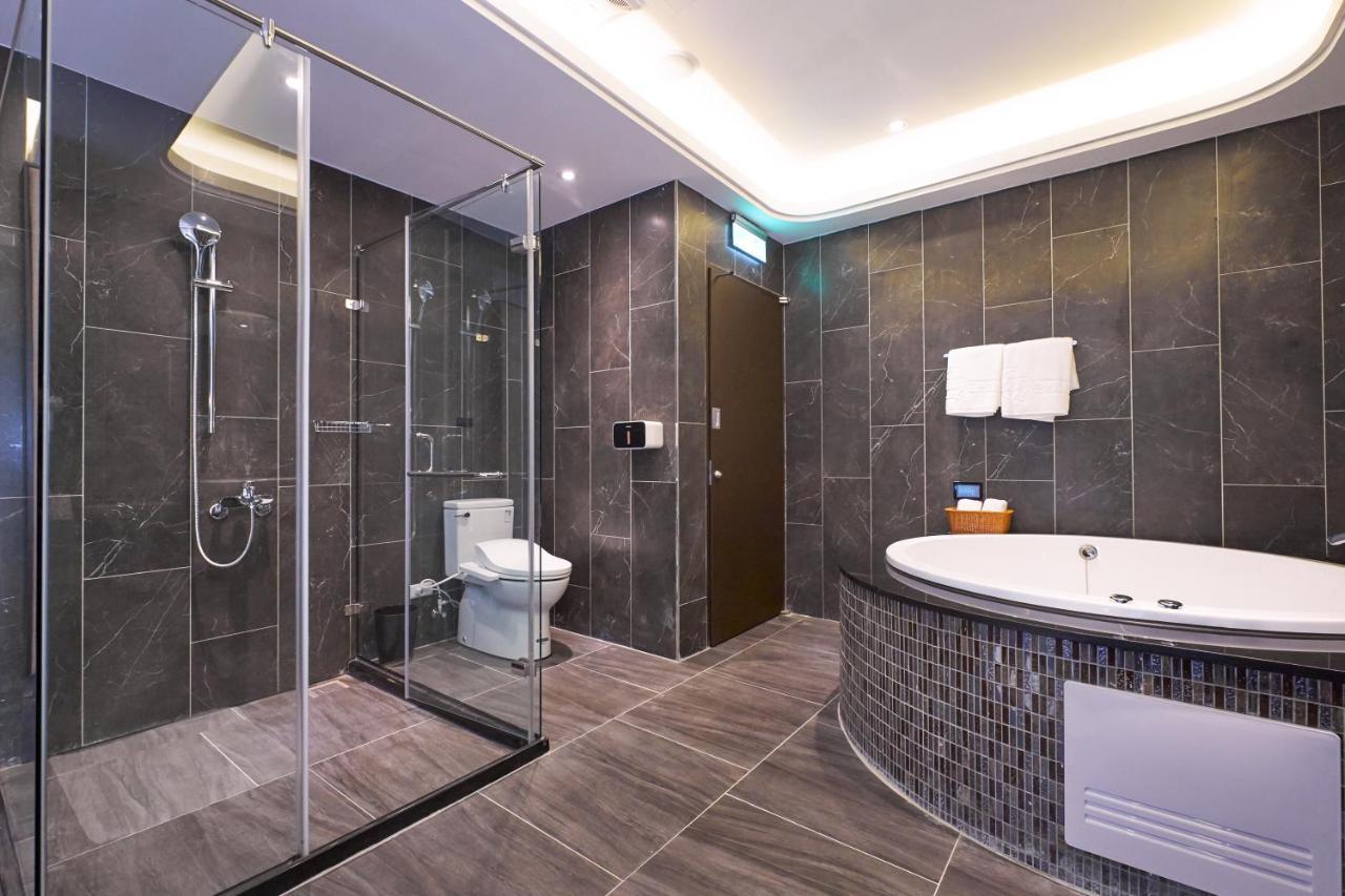 Sun Motel Каосюн Екстериор снимка