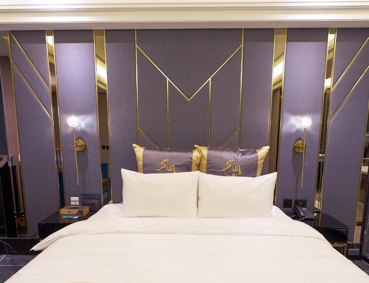 Sun Motel Каосюн Екстериор снимка