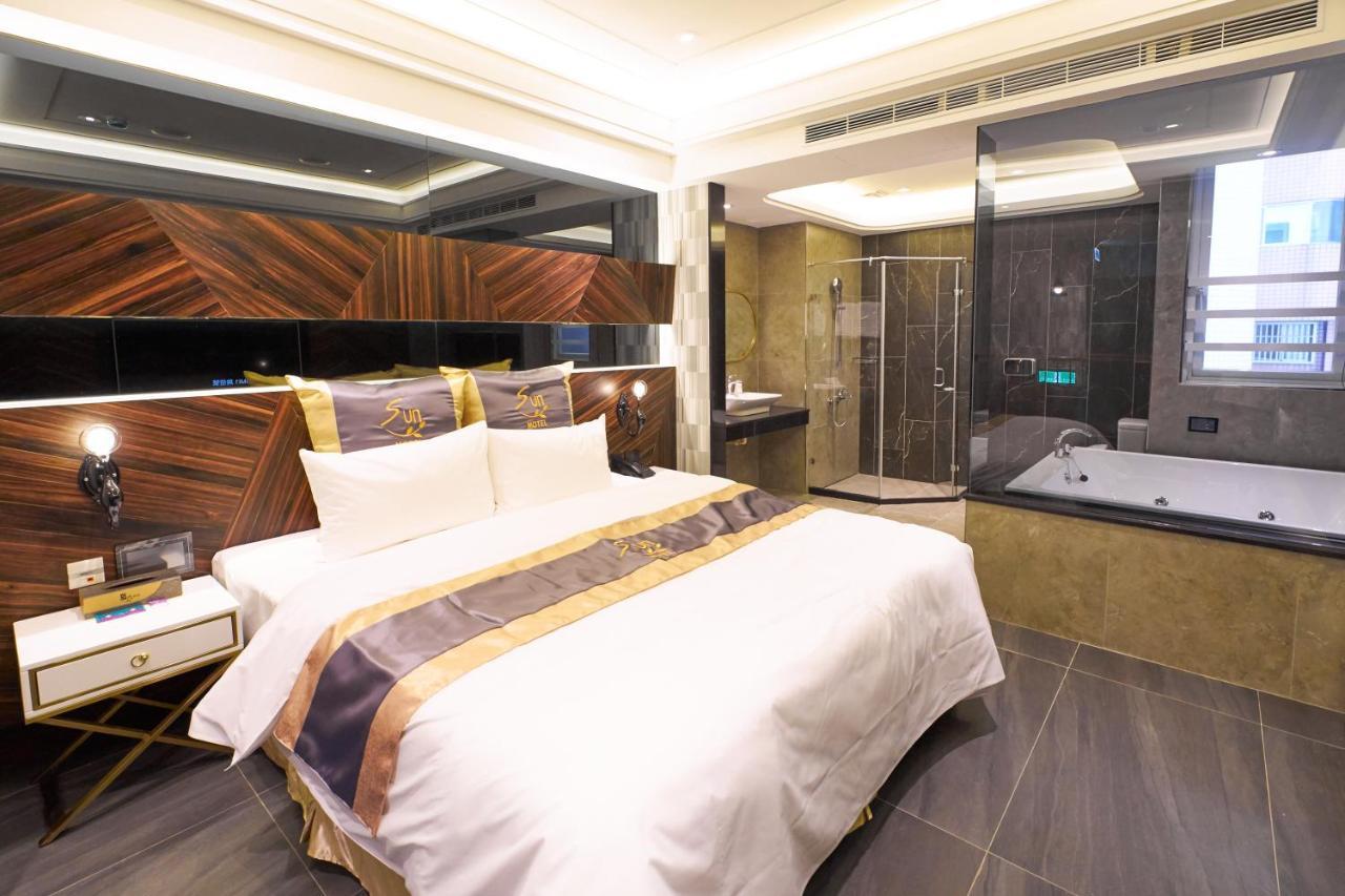 Sun Motel Каосюн Екстериор снимка
